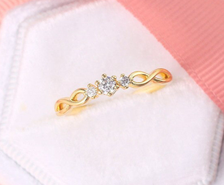 Кольцо Драгоценные мгновения