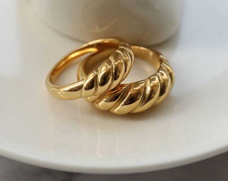 Gredzenu komplekts Vilinošā dzīve