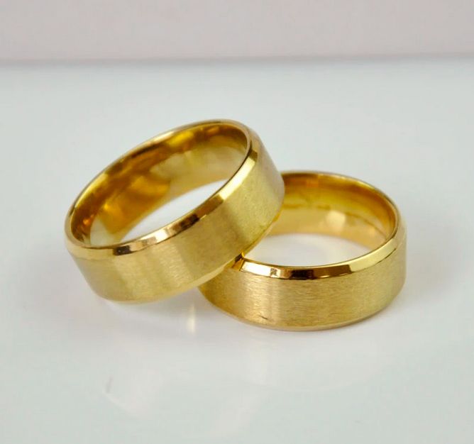 Gredzenu komplekts Pirmais pieskāriens