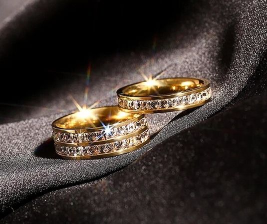 Gredzenu komplekts Zelta attiecības