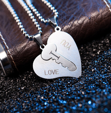 Kulonu komplekts Mīlu tevi