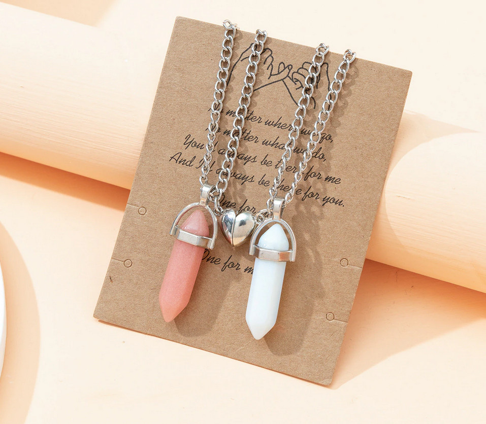 Комплект кулонов Магнитное сердце