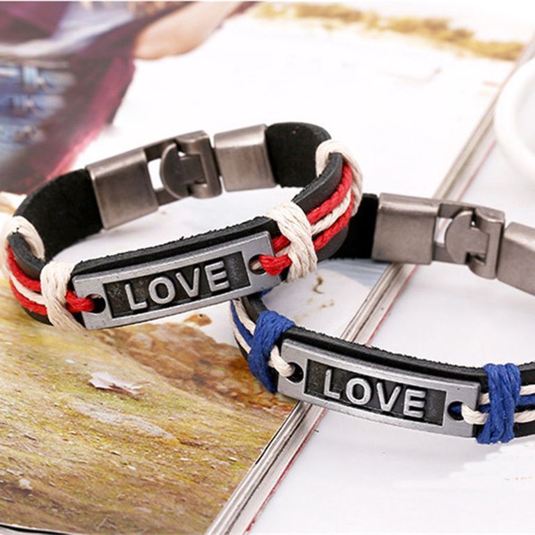 Rokassprādžu komplekts Love