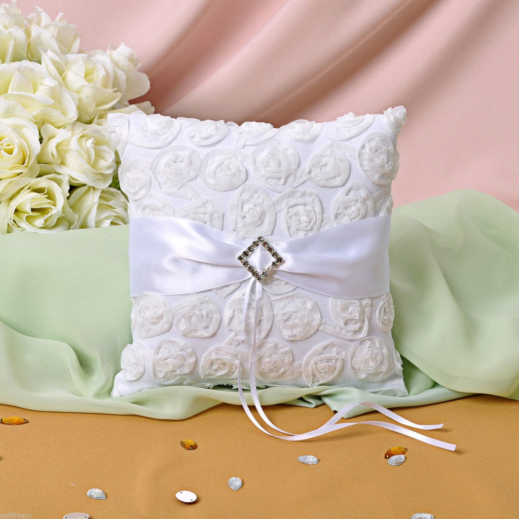 Gredzenu spilventiņš