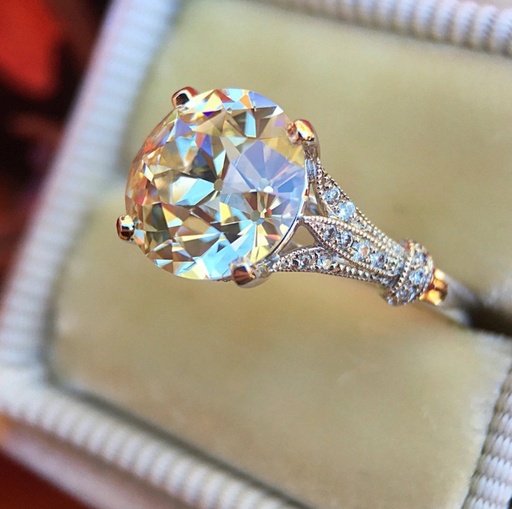 [GR23] Gredzens Apskāviens