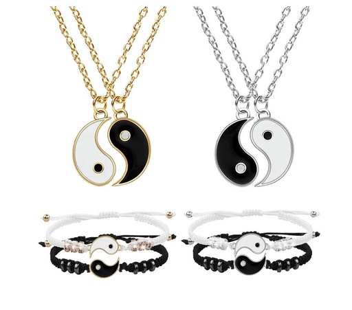 Комплект кулонов и браслетов